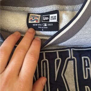 New Era Men's Gray and Navy Crewneck Sweater’s Worn 3 times but amazing quality
